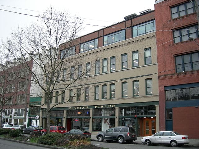                      Aufstockung: Innovative Density
                     