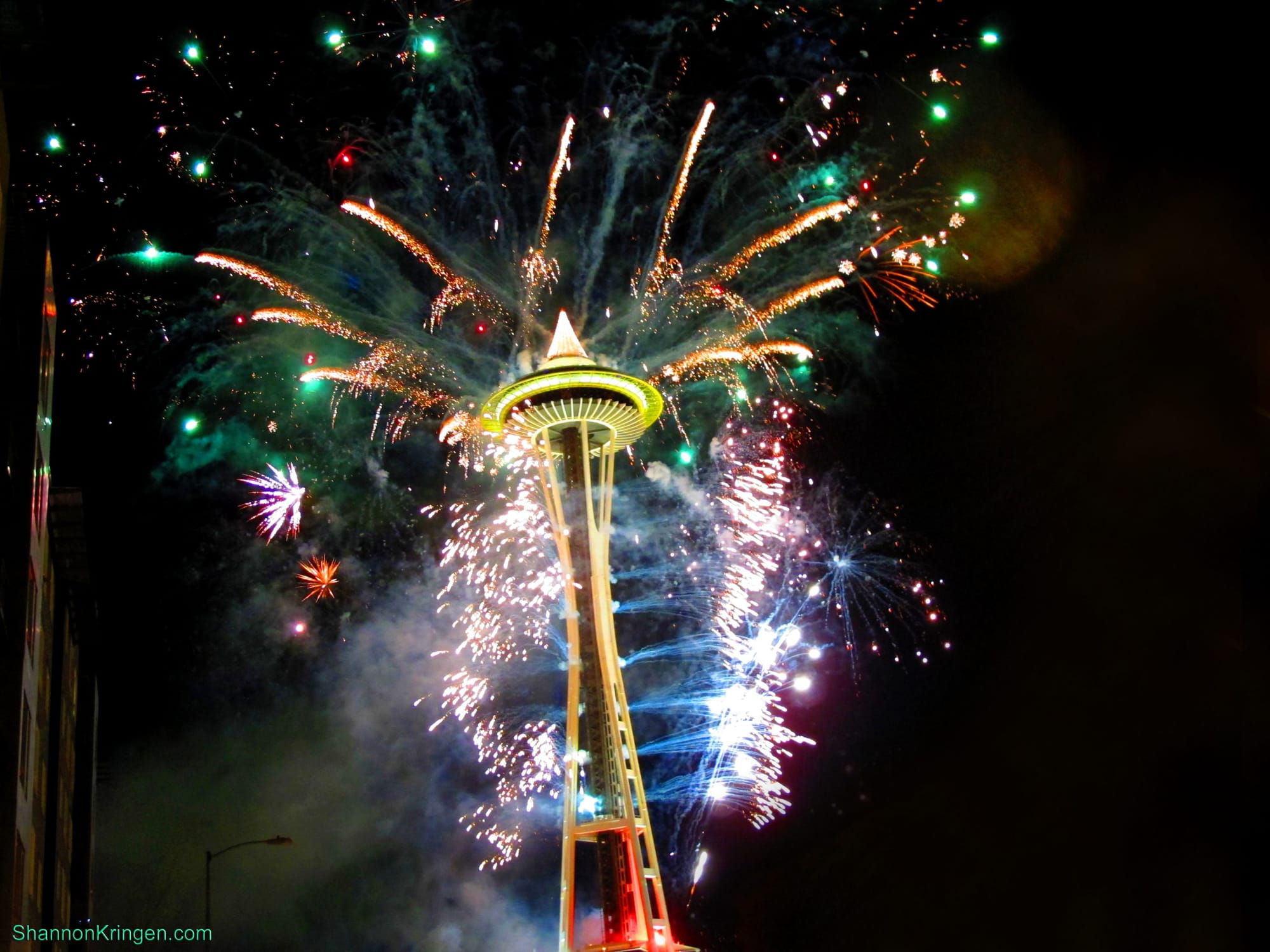 Seattle Rings In the New Year with Free Late Night Transit Service