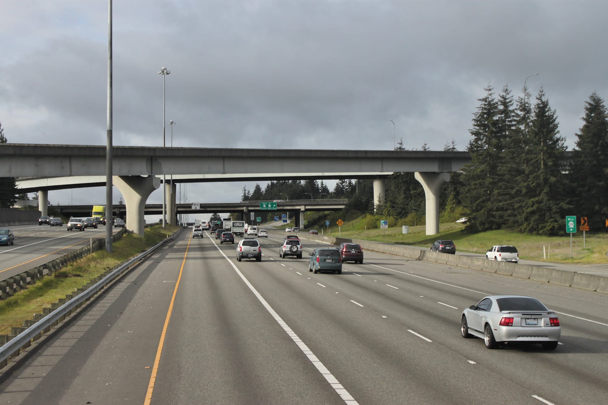 Governor Inslee Vetoes Distracted Driving Law Delay