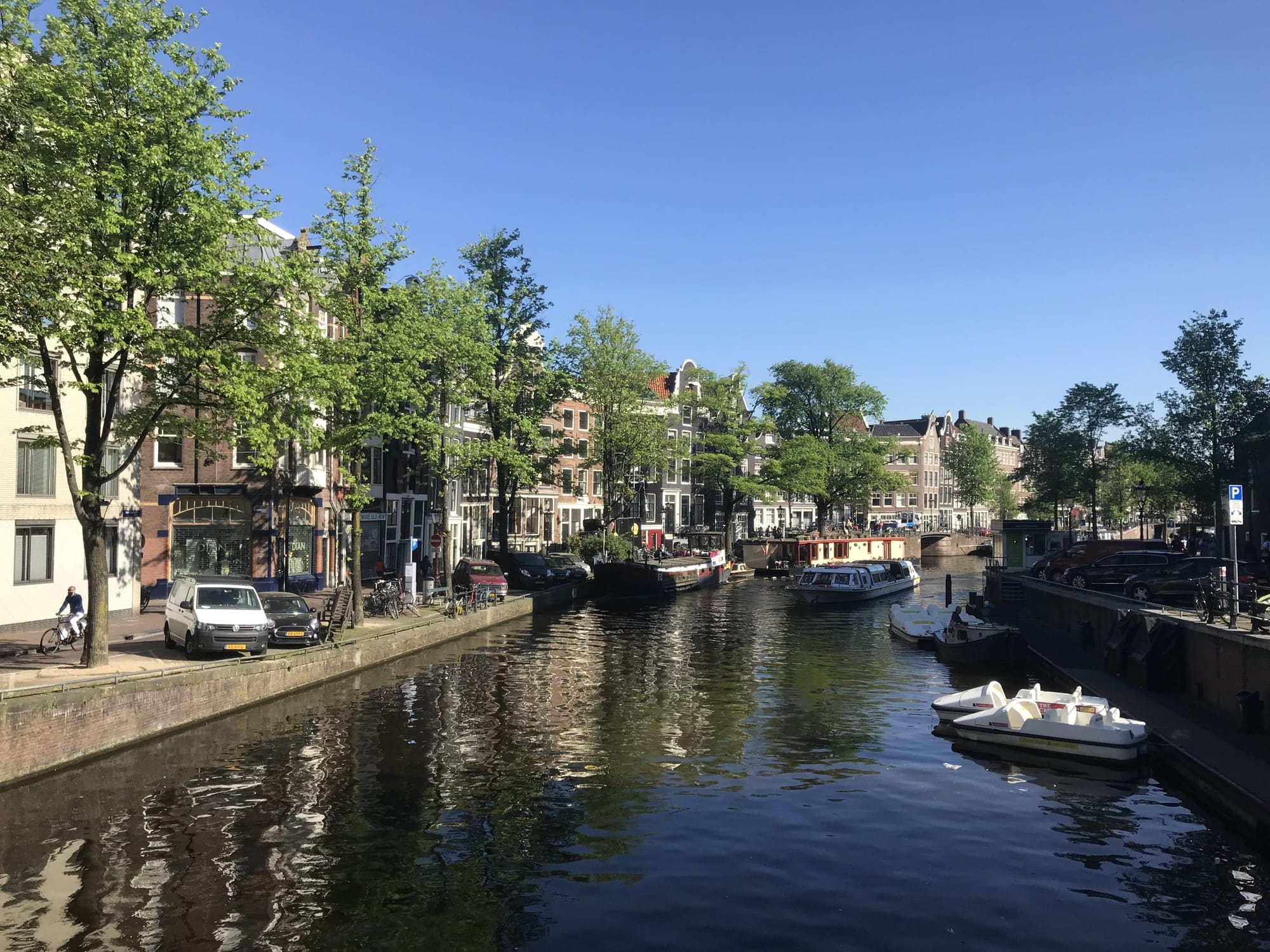 What We’re Reading: Bus-Loving City, High Impact Tourism, and Build Small