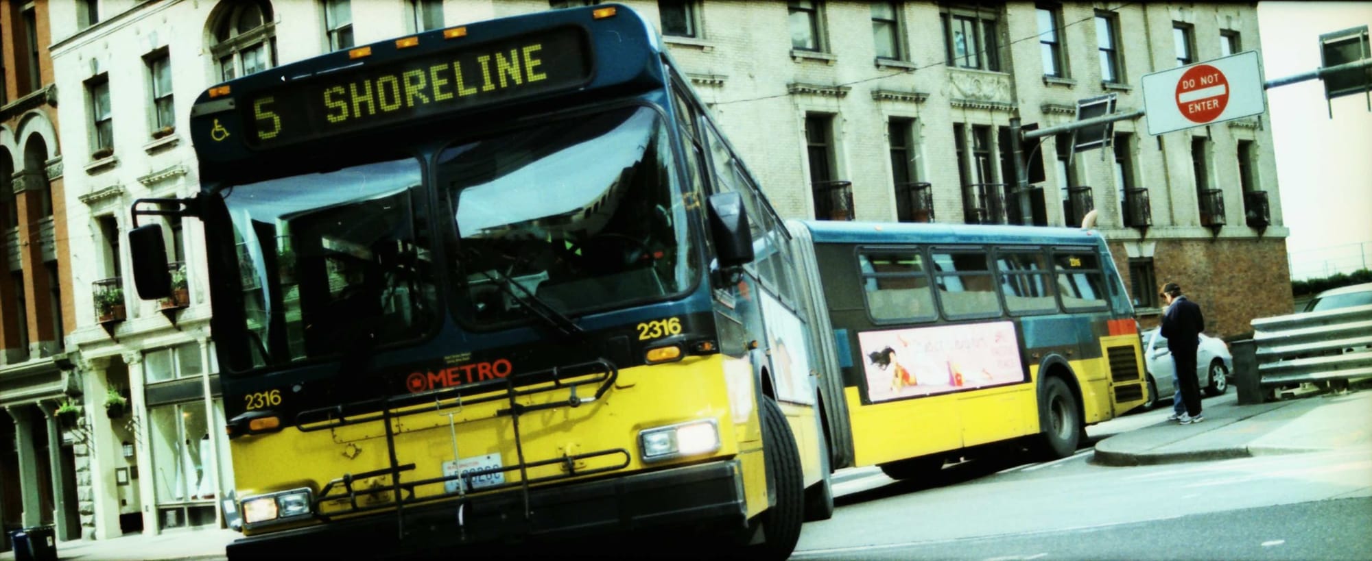 Nathan’s Bus: ​The Perspicacious Hairdresser