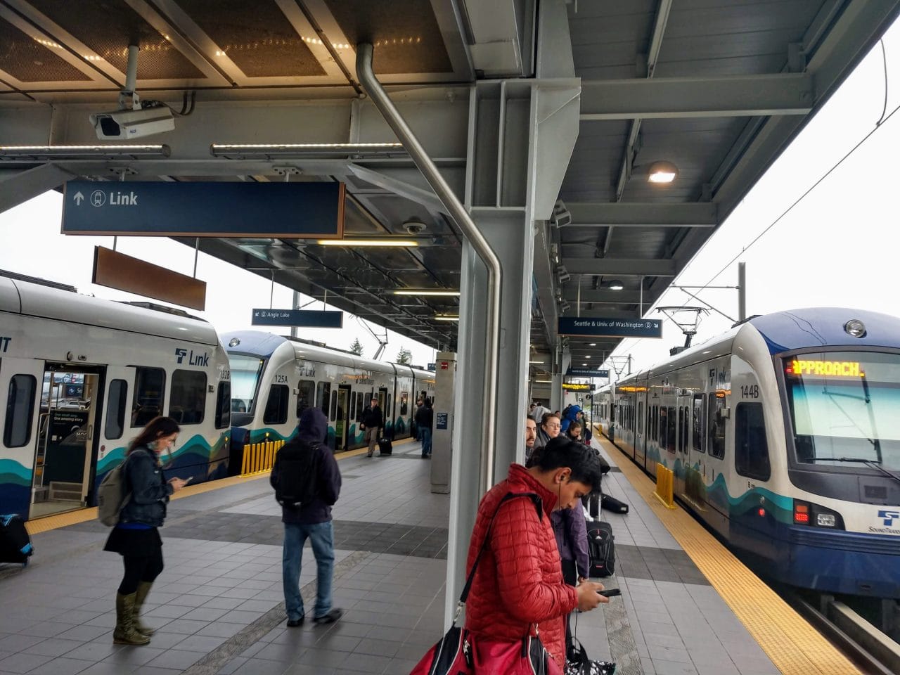 Flat Fare Push Shows Sound Transit Is Embracing a Self-Defeating Suburban Identity