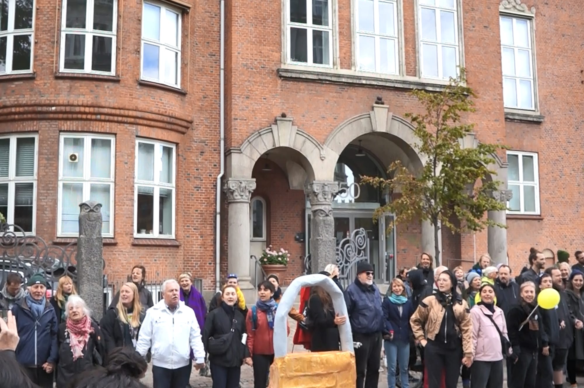 Demonstration to save non-profit housing, September 29, 2018. (Roxanne Glick)