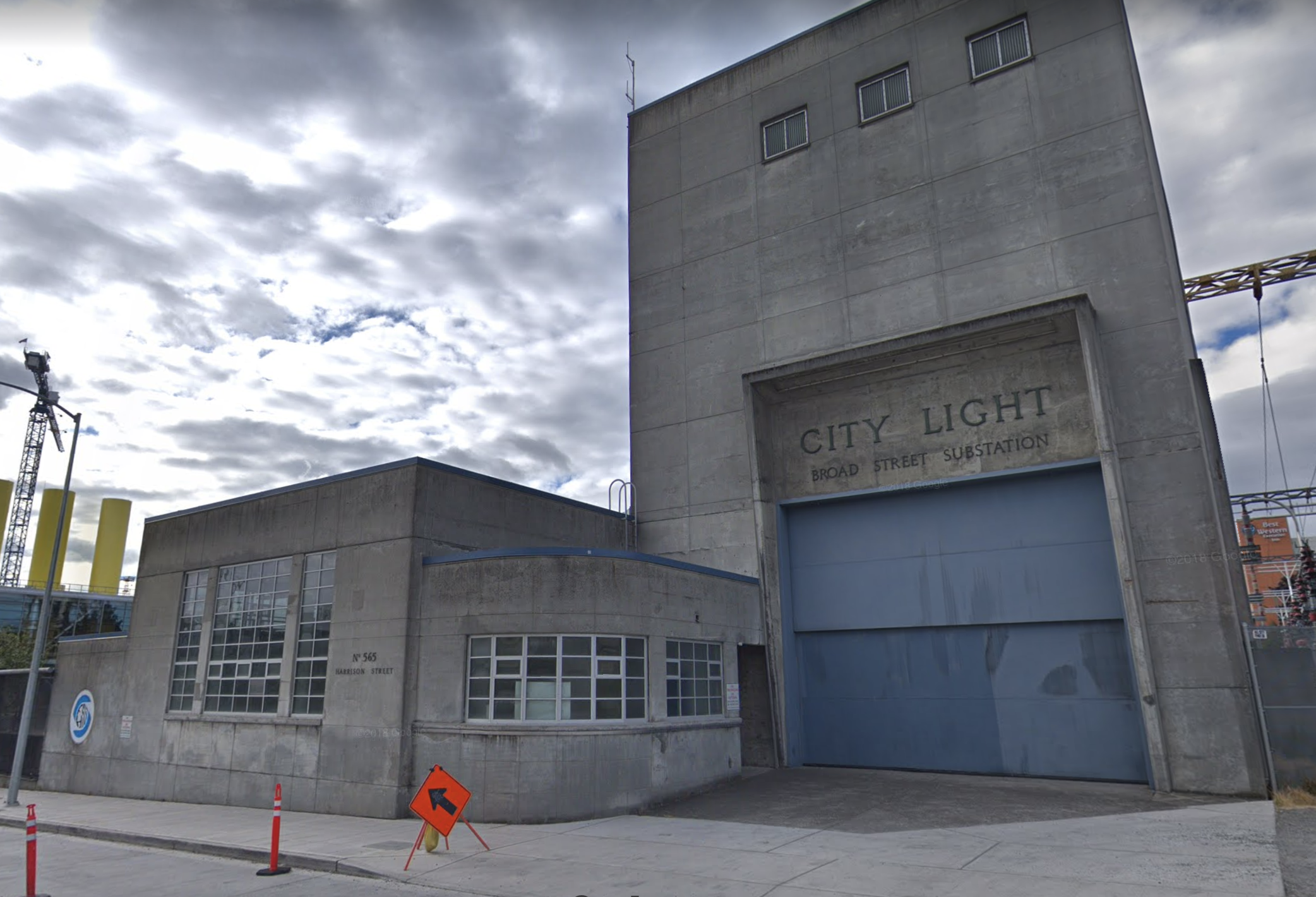 City Council Takes Up Electric Vehicle Charging Legislation