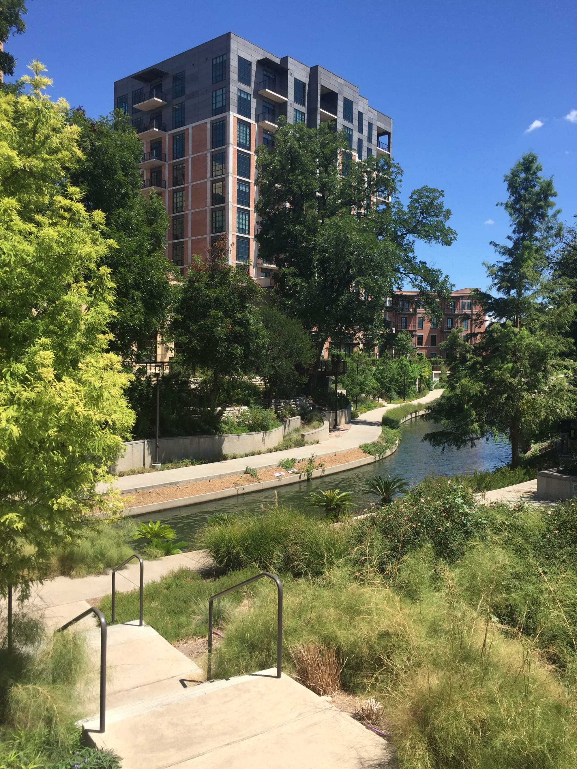 Residential tower in the Pearl District, San Antonio, Texas. (photo by Ray Dubicki)