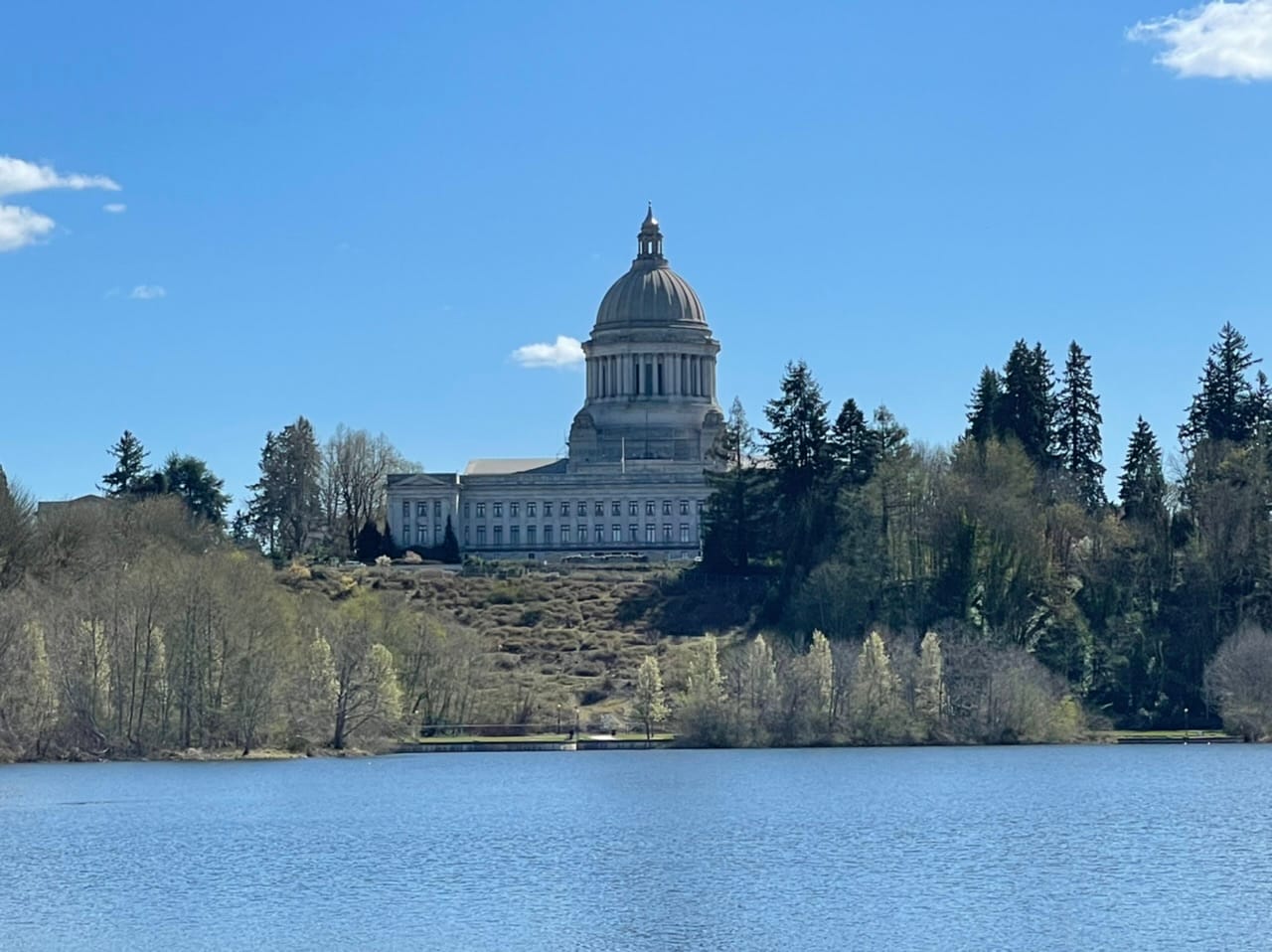 State Senate Passes Clean Fuels Standard and Cap and Trade Bill