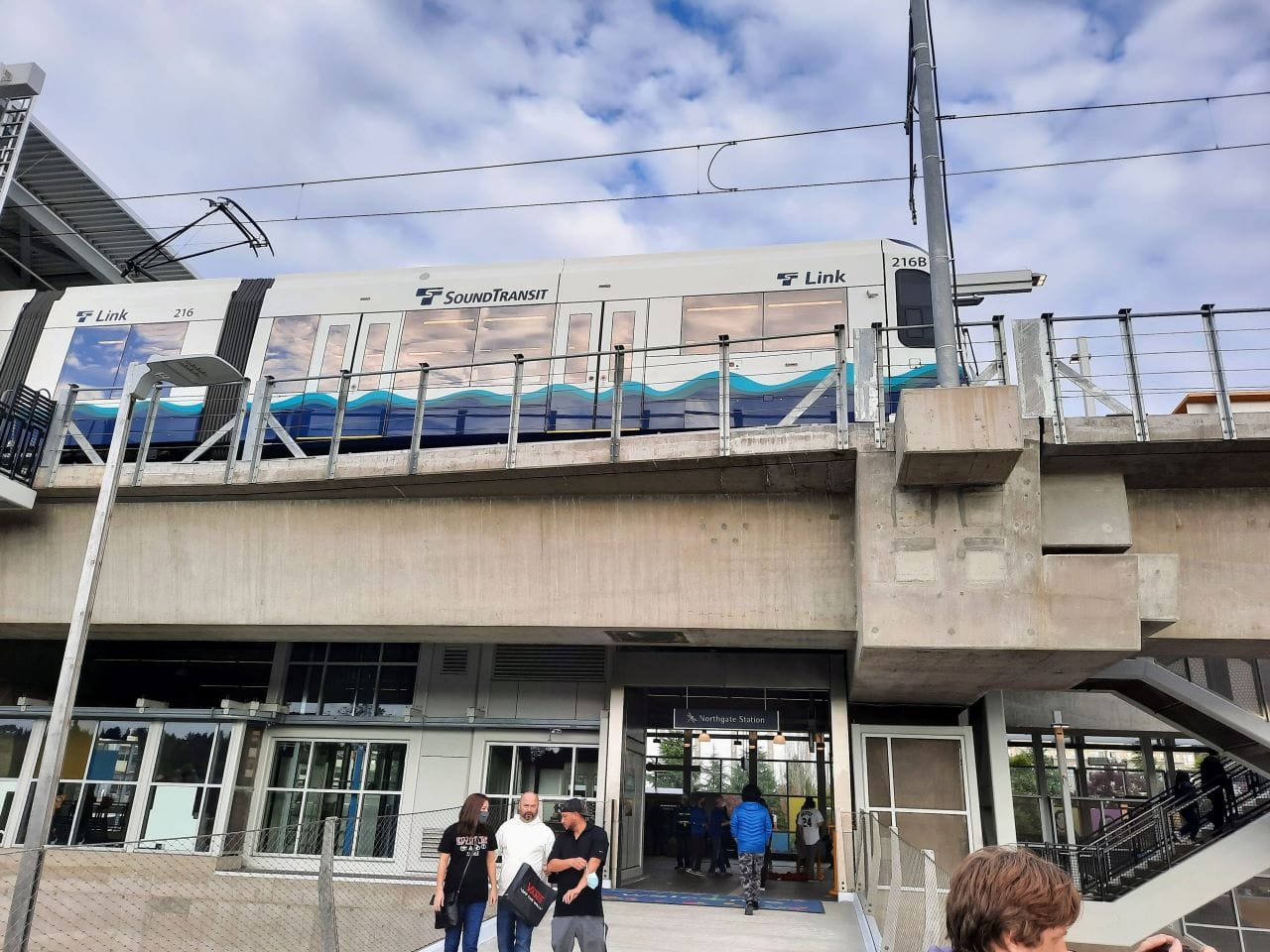 Sound Transit Doubles Down on Flat Link Fares, Queuing Up 30% Hike for Most Riders