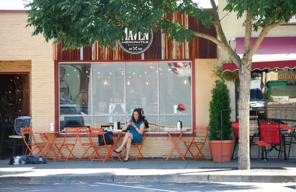 The Urbanist Endorses Burien’s Measure 1 as Real Minimum Wage Boost