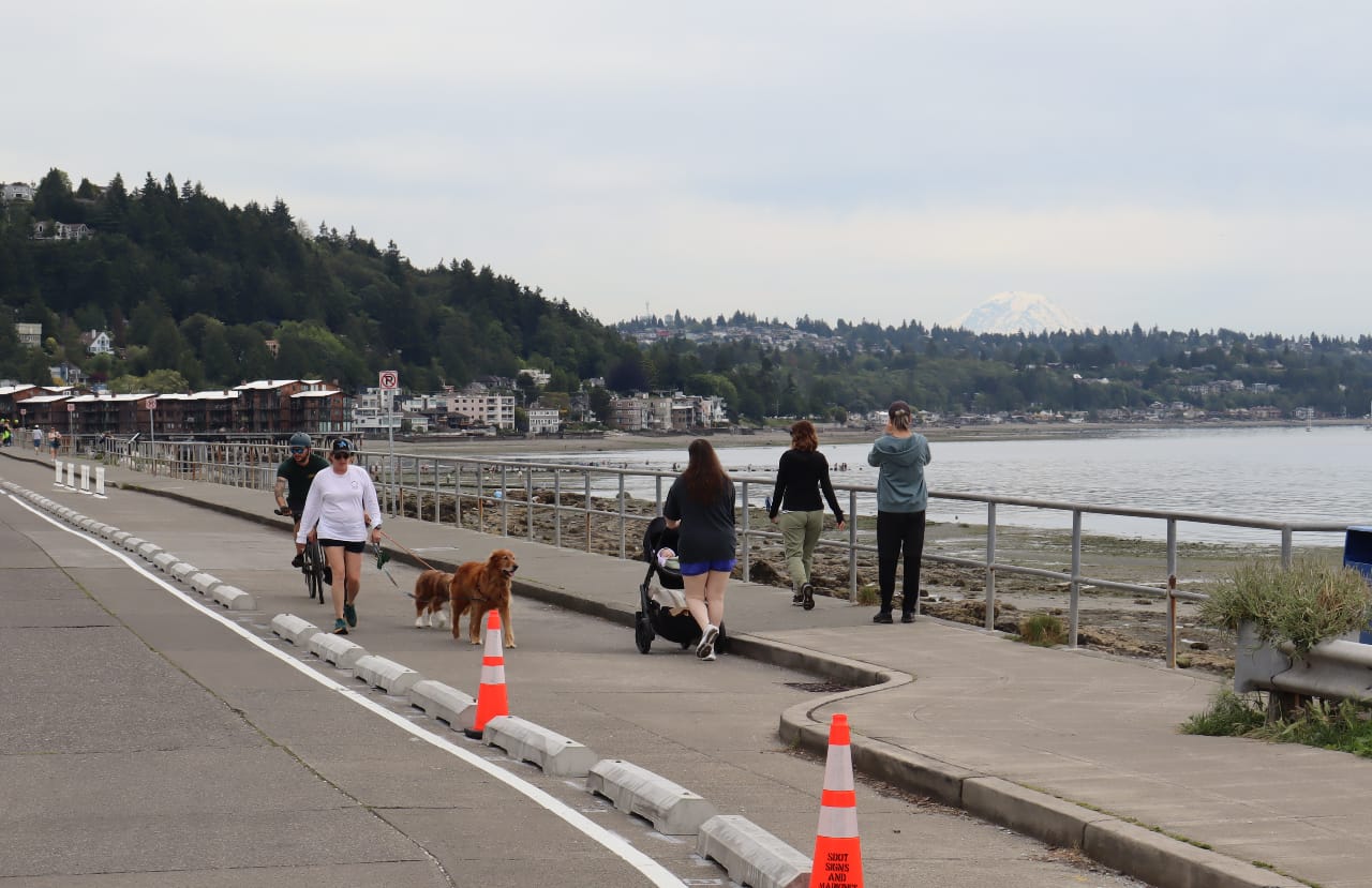 Seattle Transforms Alki Point Street with Added Walking and Rolling Space